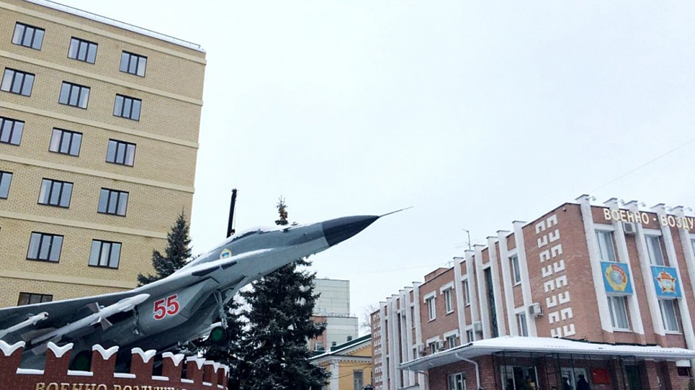 Воронежское военное. Воронежская Академия имени Жуковского. Воронеж авиационный военный институт. Военное училище в Воронеже имени Жуковского. Воронеж летная Академия Гагарина и Жуковского.